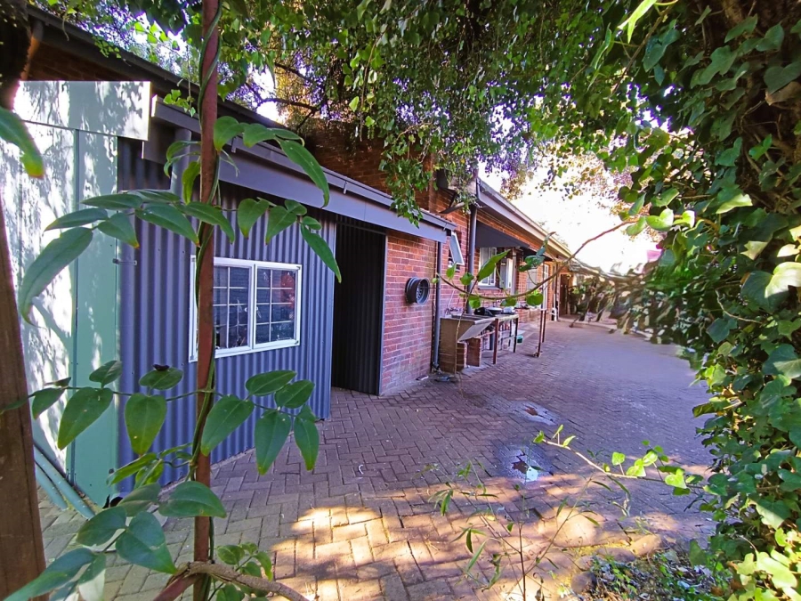 4 Bedroom Property for Sale in Langenhovenpark Free State
